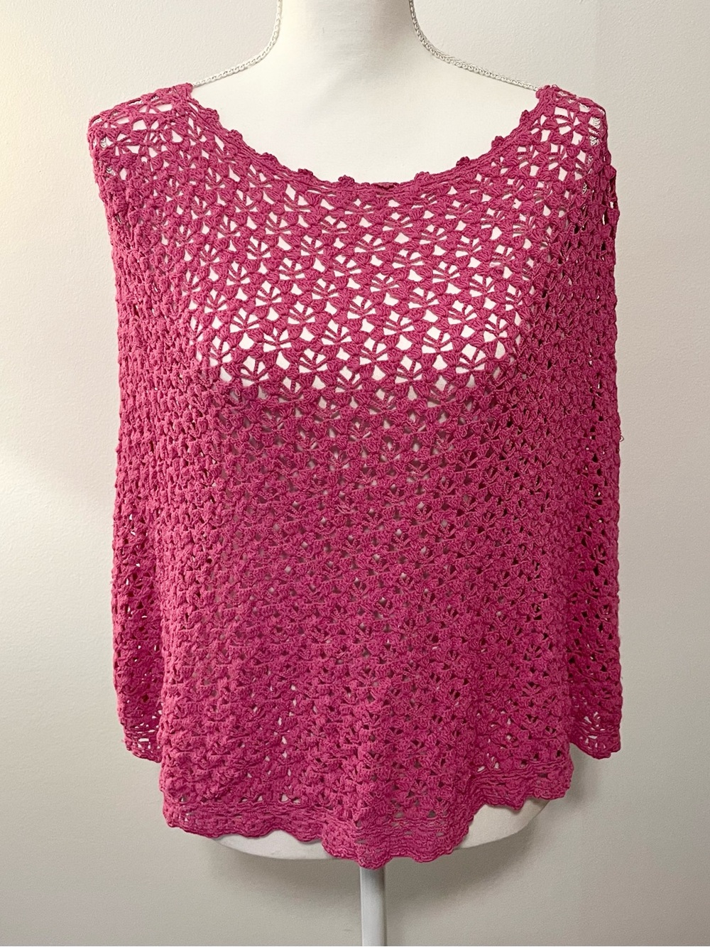 ITSU Pink Open Knit Crochet Capelet/Poncho. Coverup for Pool Beach Casual. Sz OS